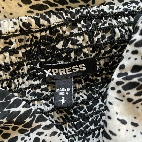 Express snakeskin print sash tie ruffle maxi dress - Picture 2 of 4